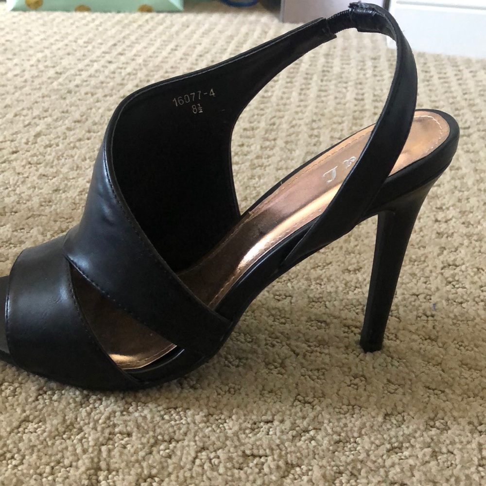 Heels - Picture 2 of 2